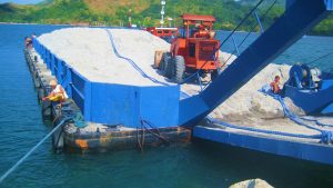 Barges for rent in the Philippines for offshore construction storage and warehouse