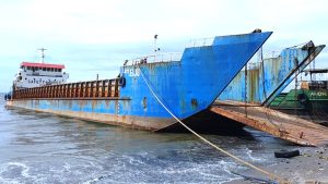 LCT Eiju for rent, Self-Propelled Barge