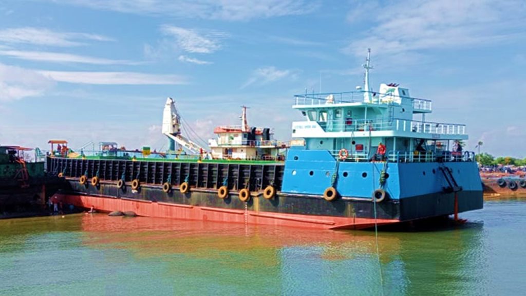 LCTs in Navotas, shipbuilding, ship repair, chartering and voyage